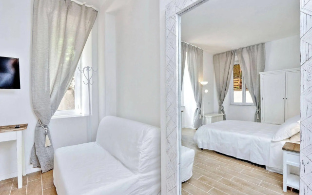 Giuliana Charming Rooms