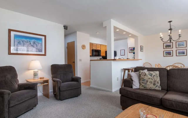 100 Snow Creek 2 Bedroom Condo