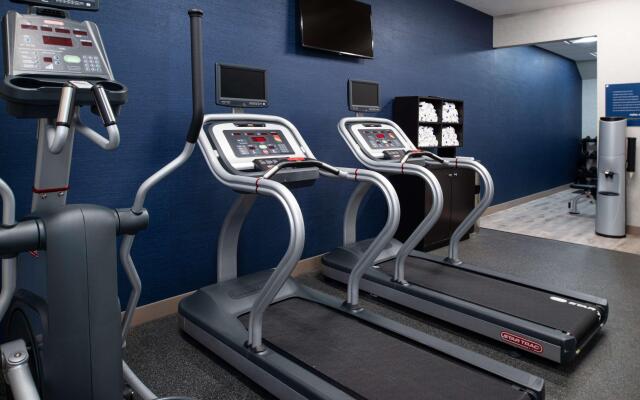 Hampton Inn Kansas City Northeast