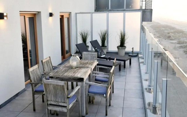 Attic Apartment Nieuwpoort With Coastal Views