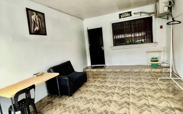 Axon Cozy Modern House #B Near The Walking Street
