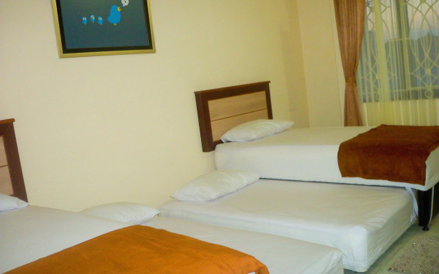 Cabin Hotel Sutomo