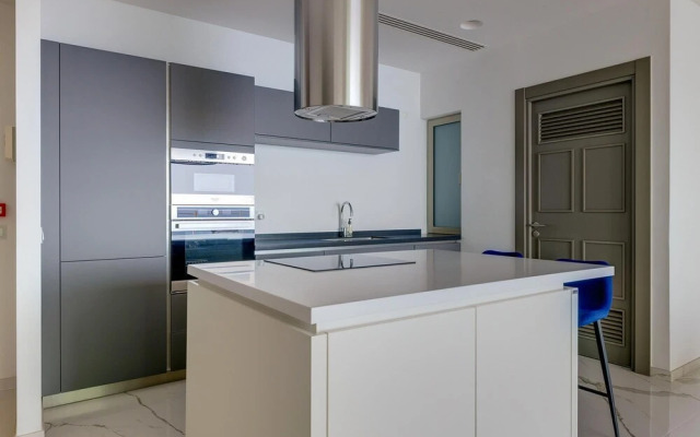Super Luxury Apartment in Tigne Point, Amazing Ocean Views
