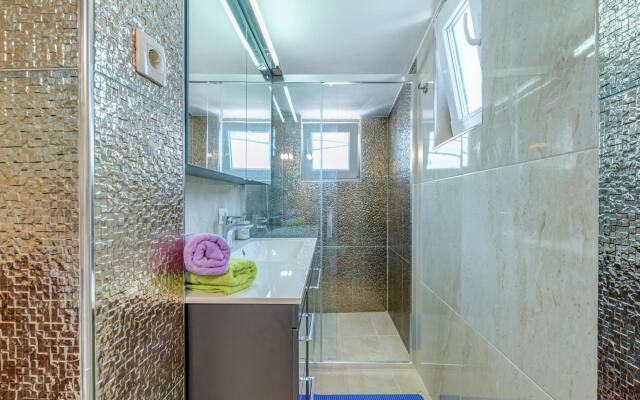 Apartment in Arbanija With Terrace