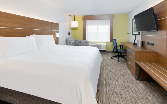 Holiday Inn Express & Suites San Antonio NW near SeaWorld