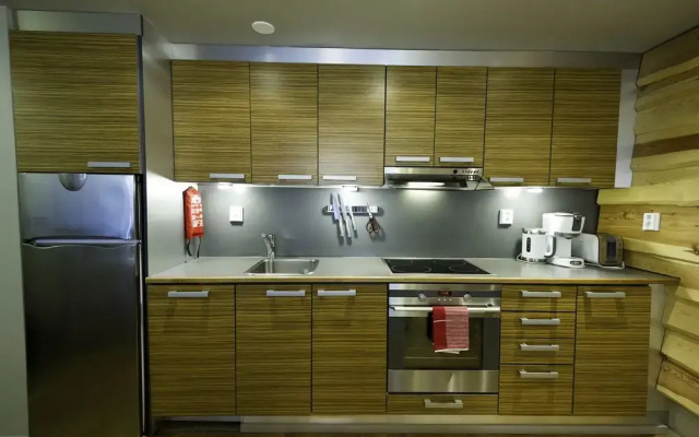 Levi Suites Unna Mànnu