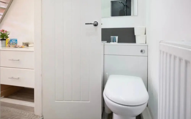 Funky Studio Apartment