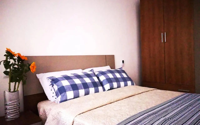 3 Bedroom 150 m from the beach