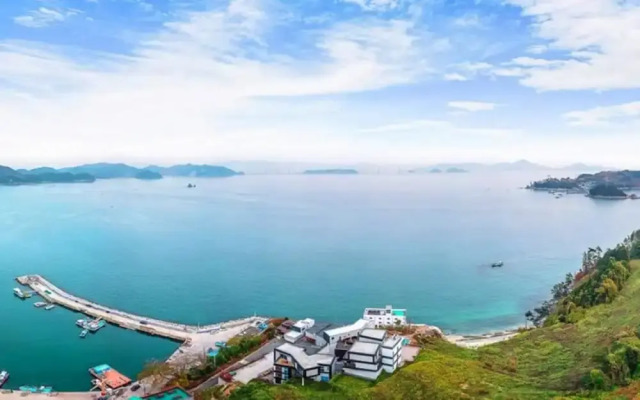 Geoje Island House Pension