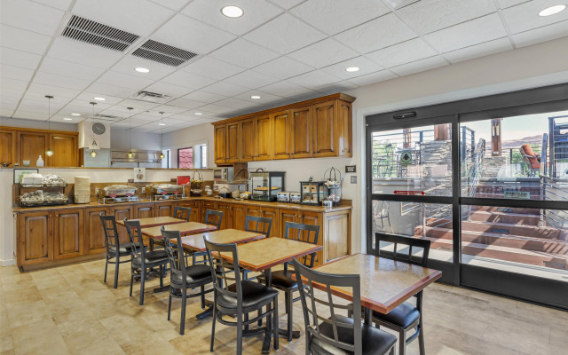 Best Western Plus Canyonlands Inn