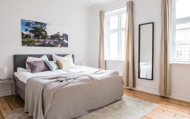 Beautiful 2-bed in Great Location