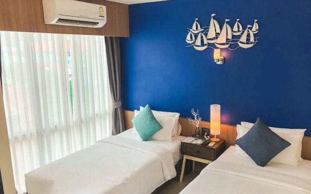 The Sixteenth Naiyang Beach Hotel