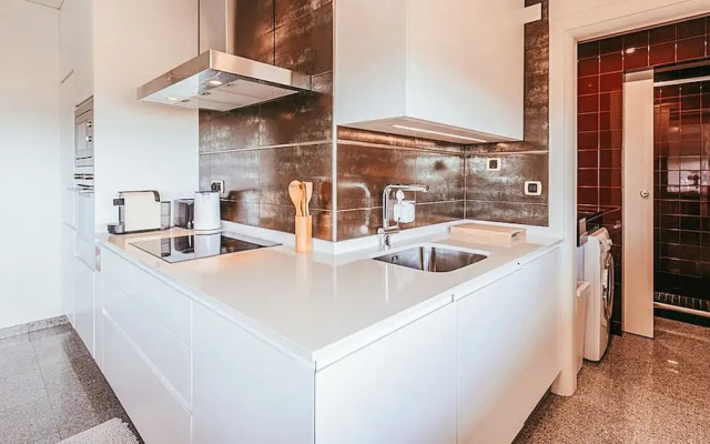 Trendy Apartment River View By Gthouse