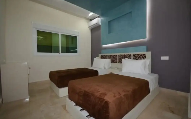 Hotel Pyramides