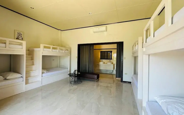 Tugsaw Resort