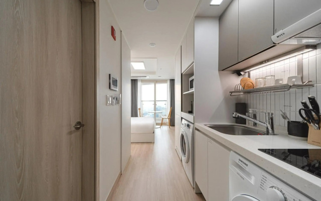 Urbanstay Sokcho Deungdae Beach