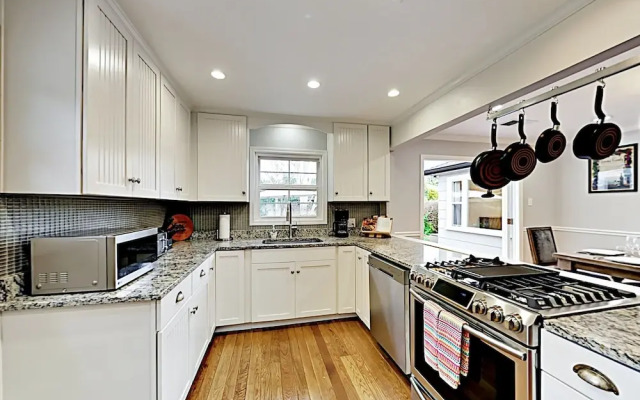 1665 James - 2 Br Home