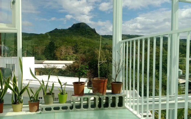 Orange Moon Inn