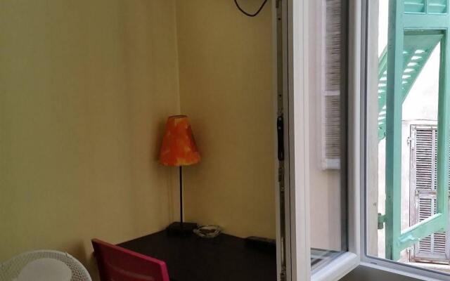 Evelia Hotels