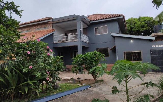 Simple Welcoming 4-bed House in North Legon Ext