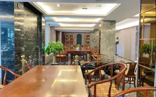 Junyi Twin Tower Hotel