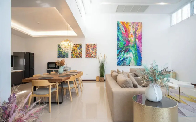 Sky - 4BR Private Villa in Phuket