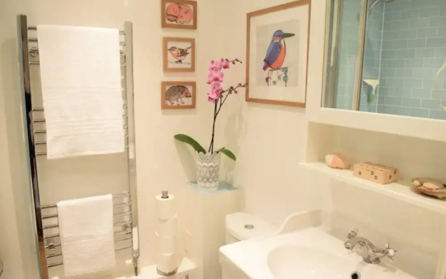 Bright 1 Bedroom Flat in Finsbury Park