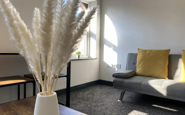 City Center Top Floor Executive Flat
