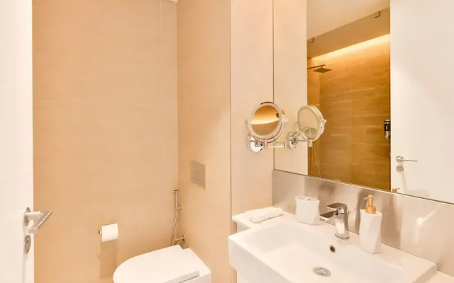 Luxury Beachfront 2BR w Stunning SeaView