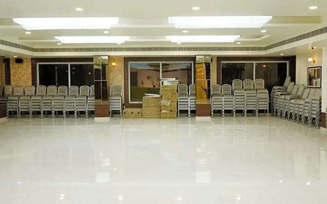 Mangalamurthy Hotels