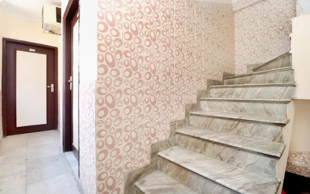 OYO 23084 Chhabra Guest House