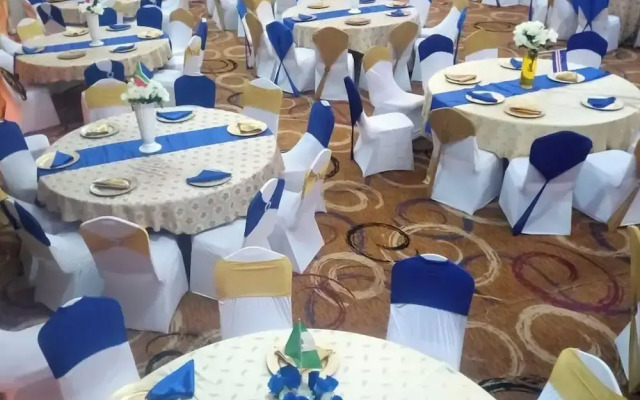 Broadfields Hotel