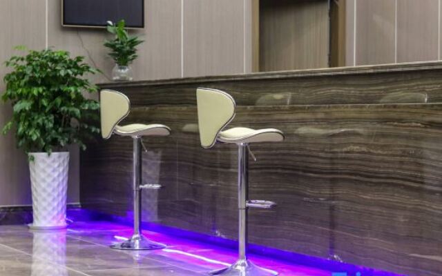 Yamei Qingju Hotel