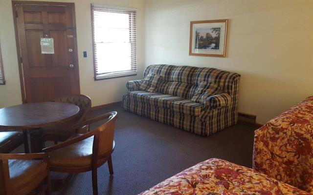 Early American Motel