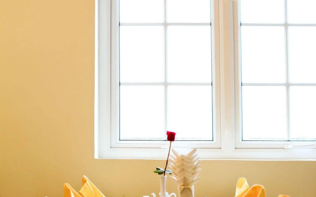 Seventeen Saloon Hotel