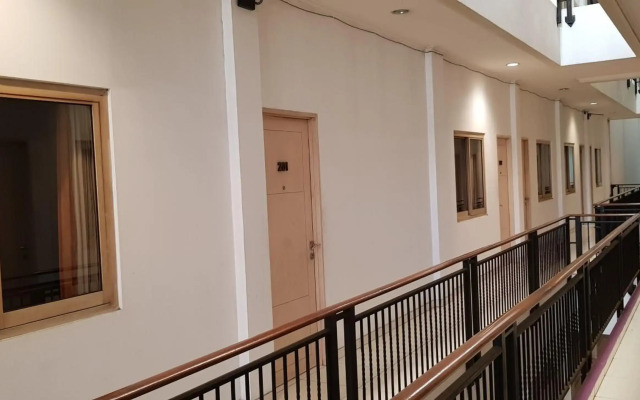 Hotel DeQur Jakarta Kota