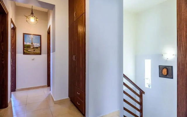 Eleni s Villa new Listing TOP Destination