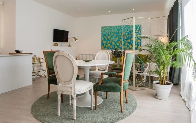 Stunning 1 bed W/sunny Terrace in Madrid Center
