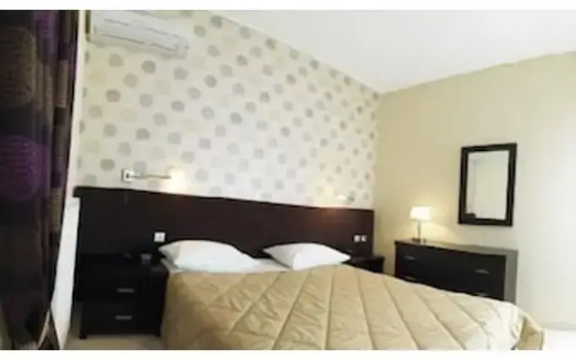 Ceragio Hotel & Apartments