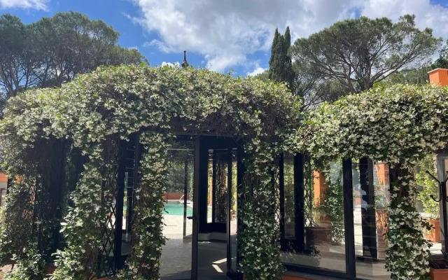 Hero's Garden Relais