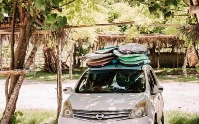 LMBK Surf Camp - Hostel
