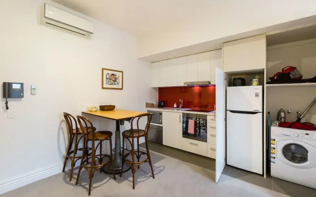ALIA, 1BDR Fitzroy Apartment