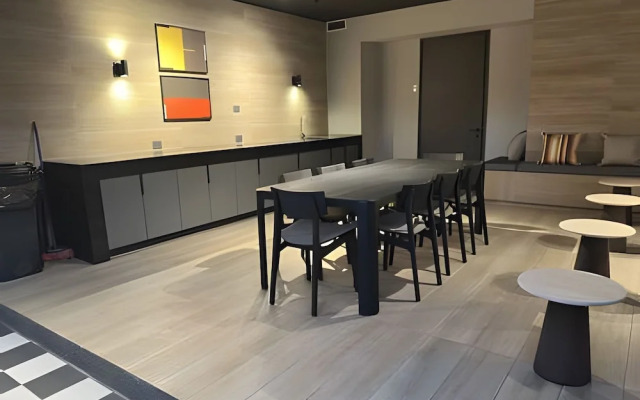 Oceana Suites San Eugenio