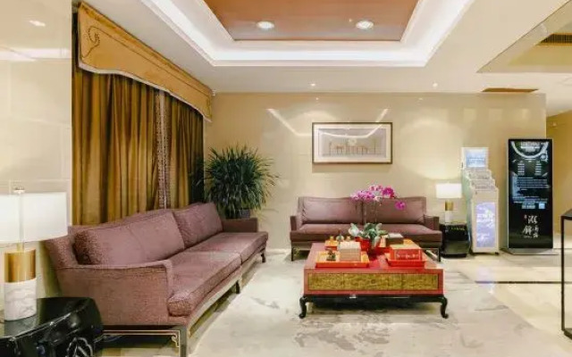 Pujin Hotel (Wuhan High Speed Railway Station Happy Valley Branch)