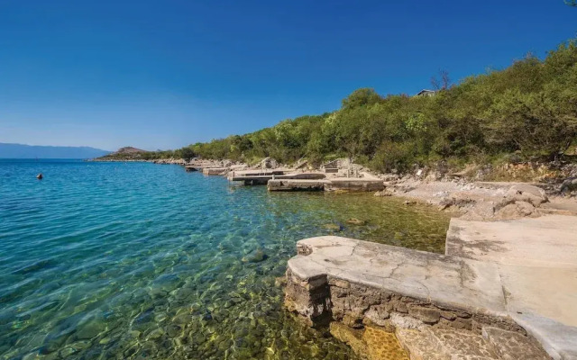 Stunning Home in Malinska With Wifi and 3 Bedrooms