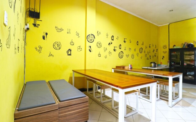 Raja Rani Hostel