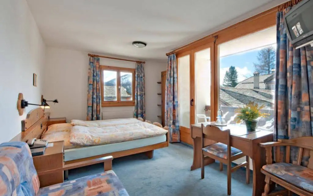 Hotel Chesa Grischa – Guest Rooms – Sils im Engadin-Segl