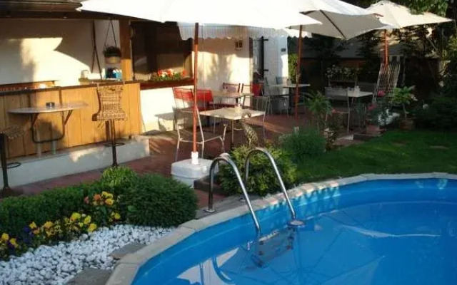 Golf & Ski Chalet