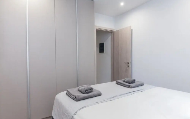 Stylish Brand New Apt at Megaro Mousikis