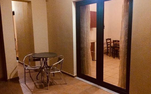 iriJoanna Holiday Plaza